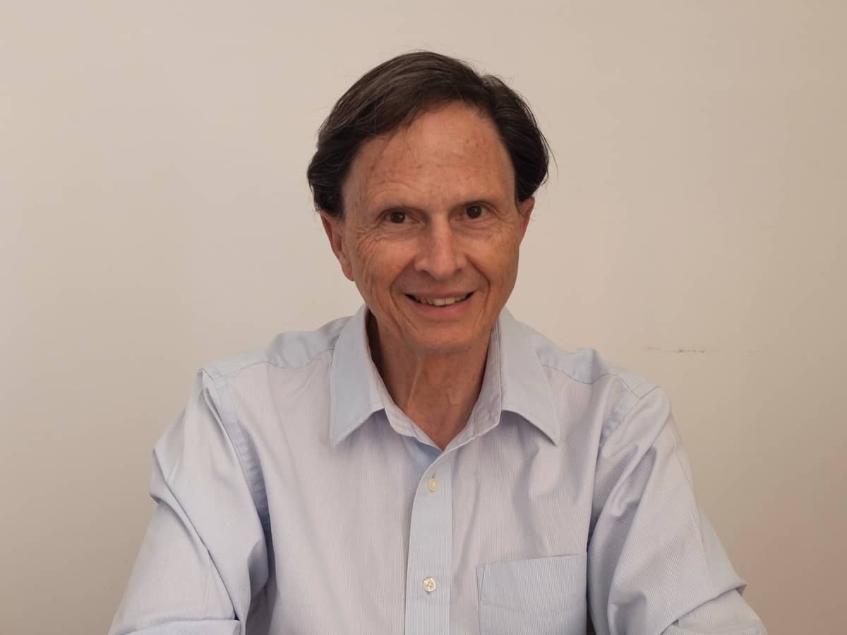 Portrait photo of David Heymann
